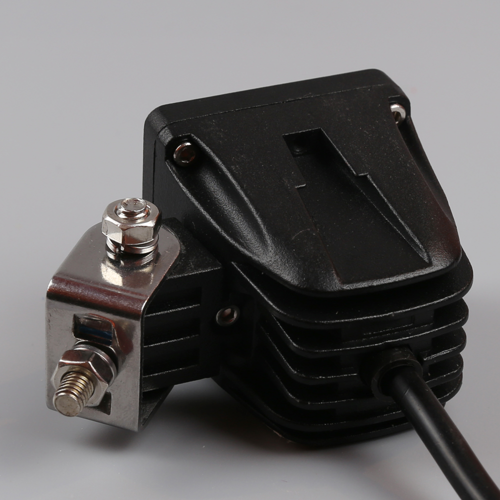 IP68 Waterproof LED Fog Lights - Die-cast aluminum housing with stainless steel bracket