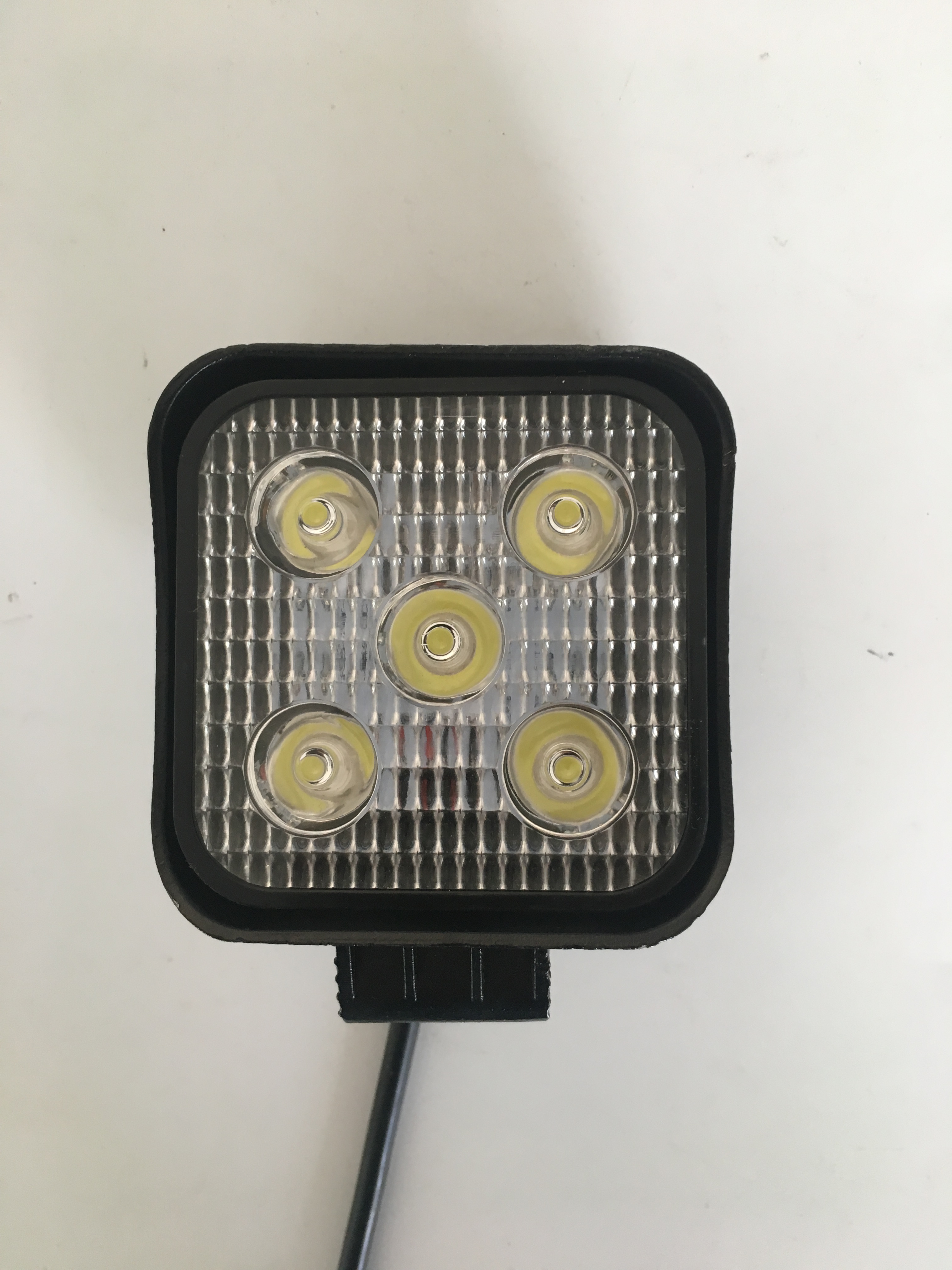 RAM 1500 Projector Led Work Lighting From China- Cutoff Beam Pattern, No Glare for Highway Driving.